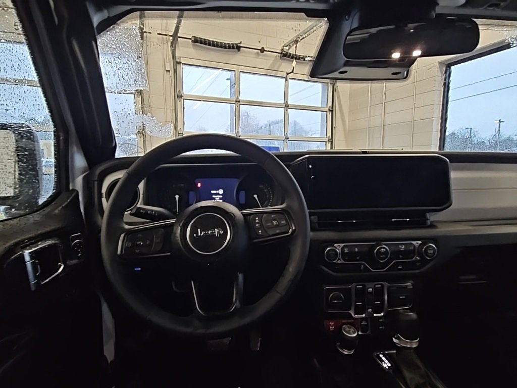 Used 2025 Jeep Wrangler Willys 4xe image 12