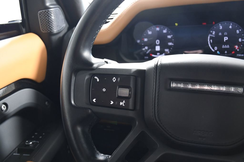 Used 2023 Land Rover Defender 90 X AWD/4WD image 25