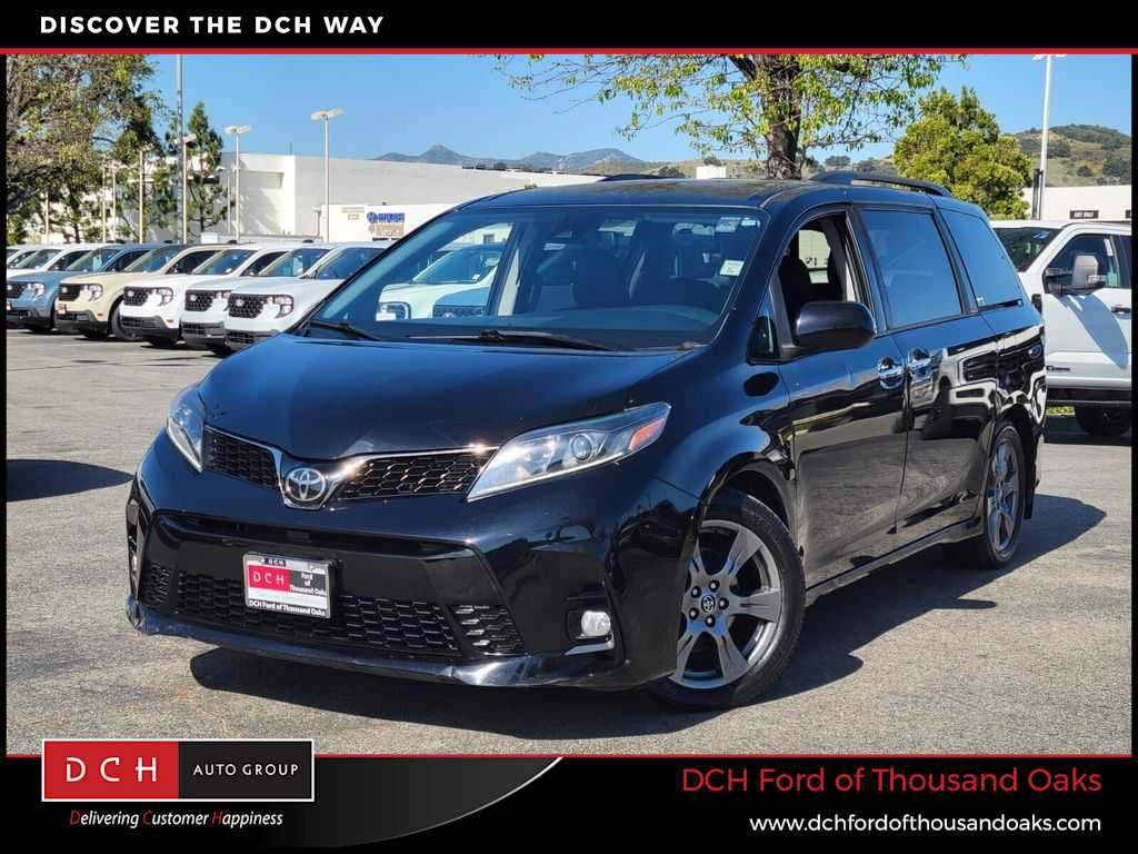 Used 2020 Toyota Sienna SE w/ Carpet Mat Package FWD video 1
