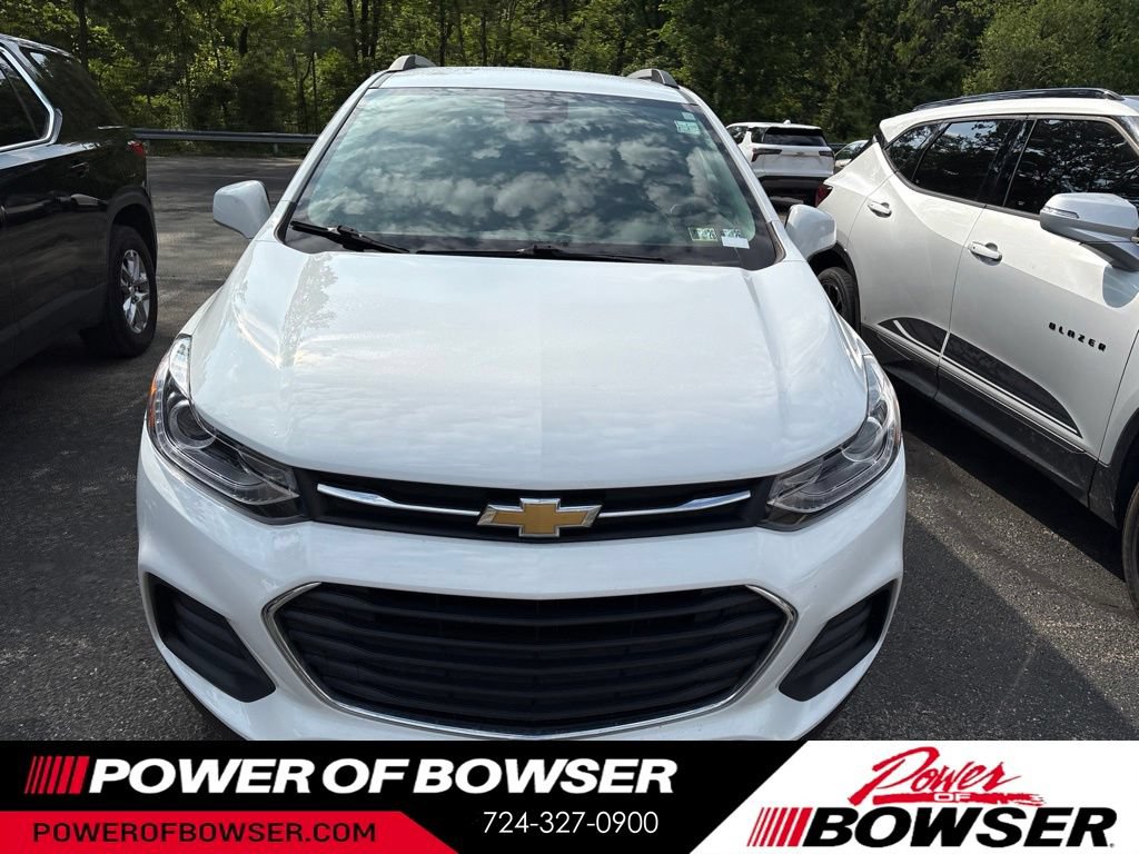 Used 2019 Chevrolet Trax LT w/ LT Convenience Package AWD/4WD image 2