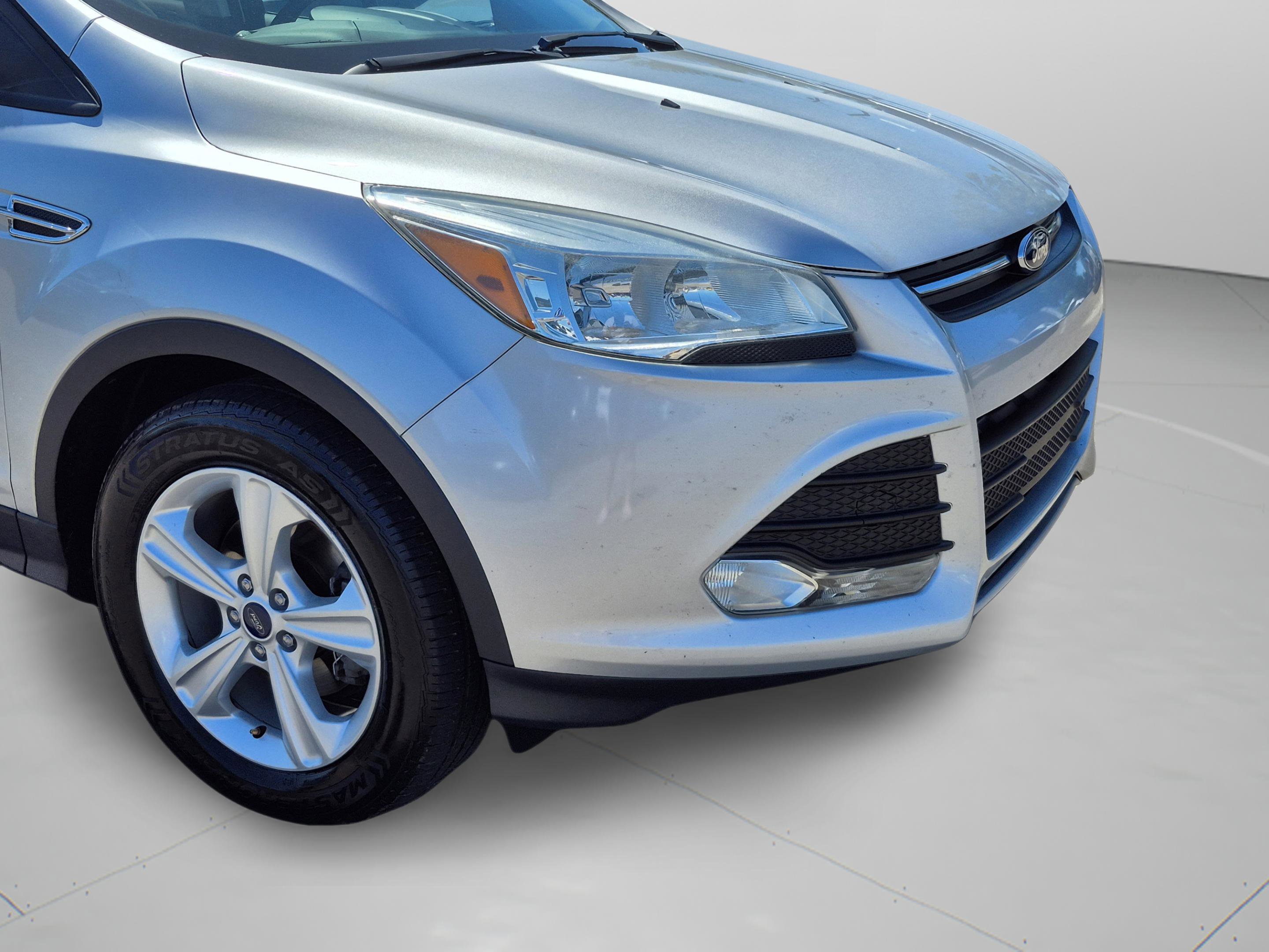 Used 2015 Ford Escape SE FWD image 32