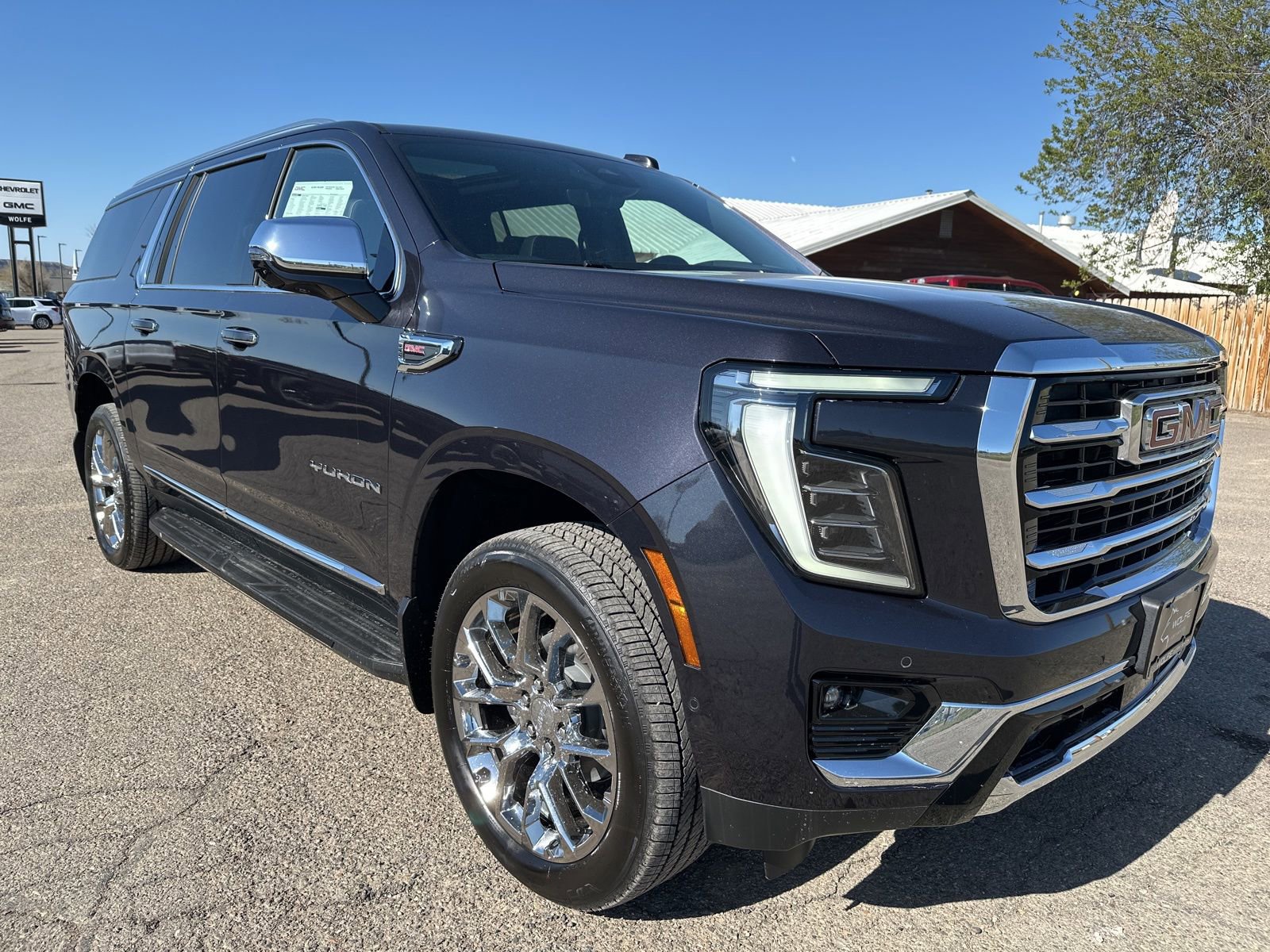 New 2026 GMC Yukon XL Elevation AWD/4WD image 1