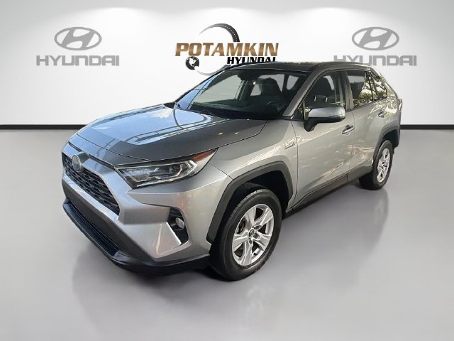 Used 2020 Toyota RAV4 XLE w/ Convenience Package