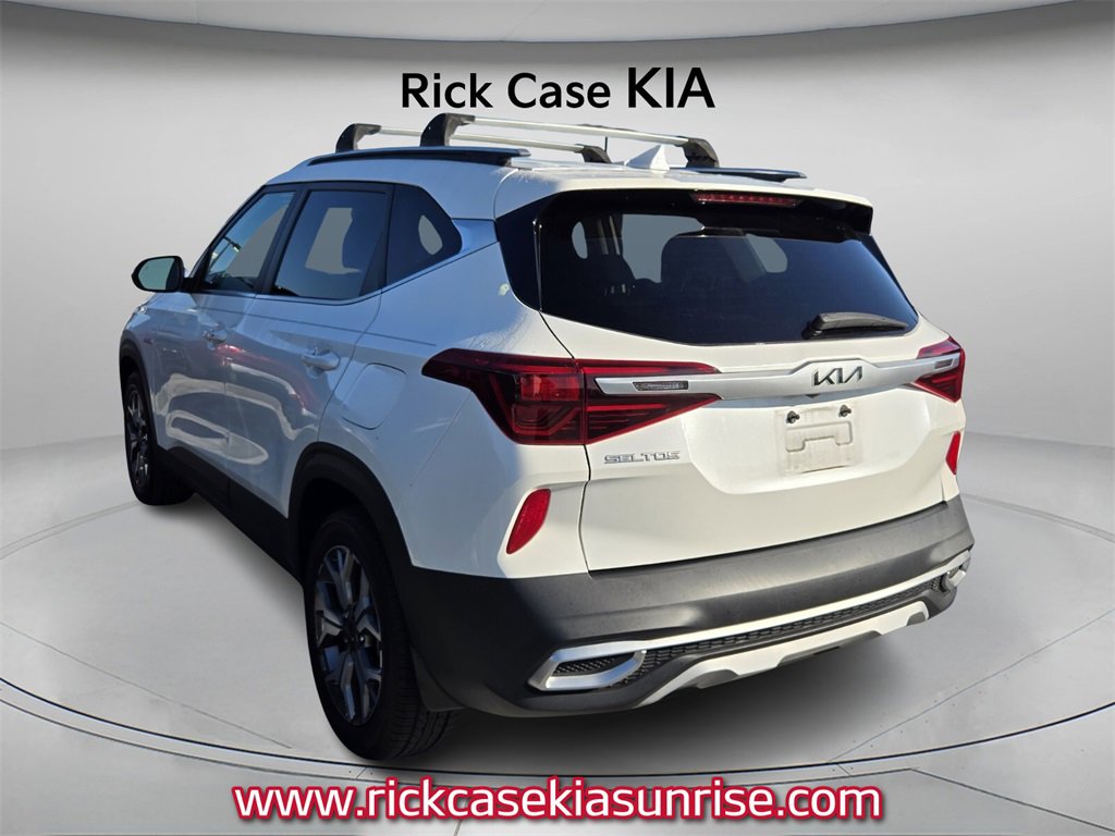 Used 2022 Kia Seltos EX image 7