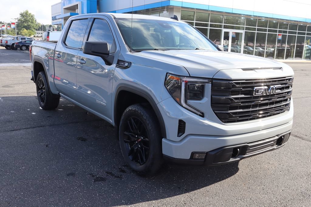 Used 2024 GMC Sierra 1500 Elevation AWD/4WD image 2