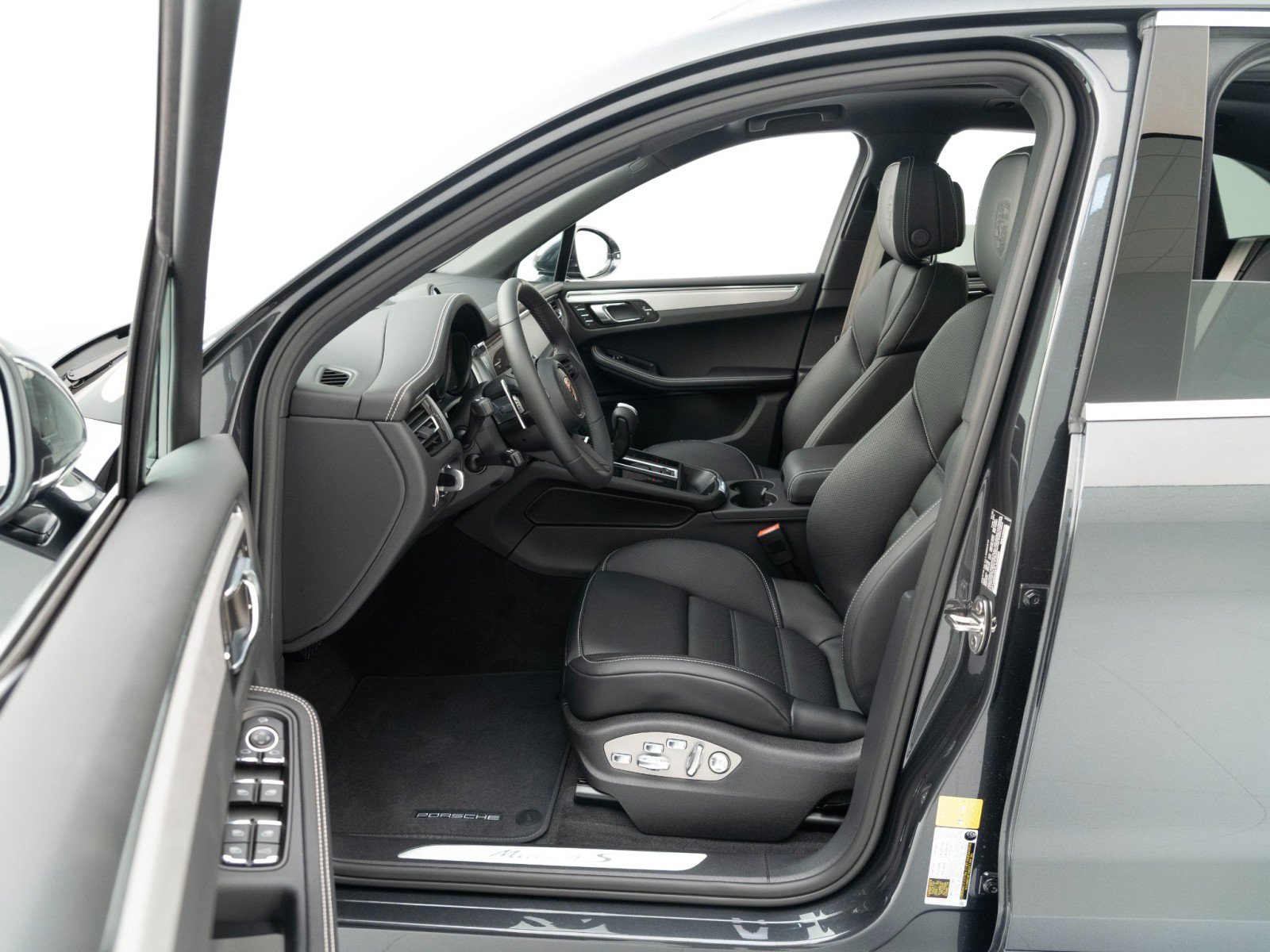 New 2026 Porsche Macan S AWD/4WD image 18