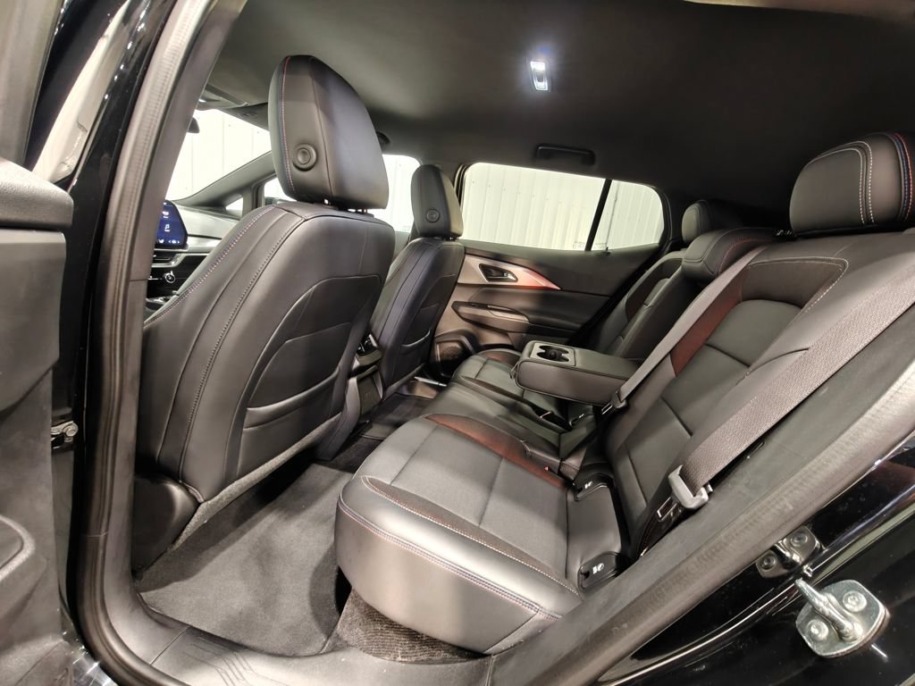 Used 2024 Chevrolet Equinox EV RS FWD image 27
