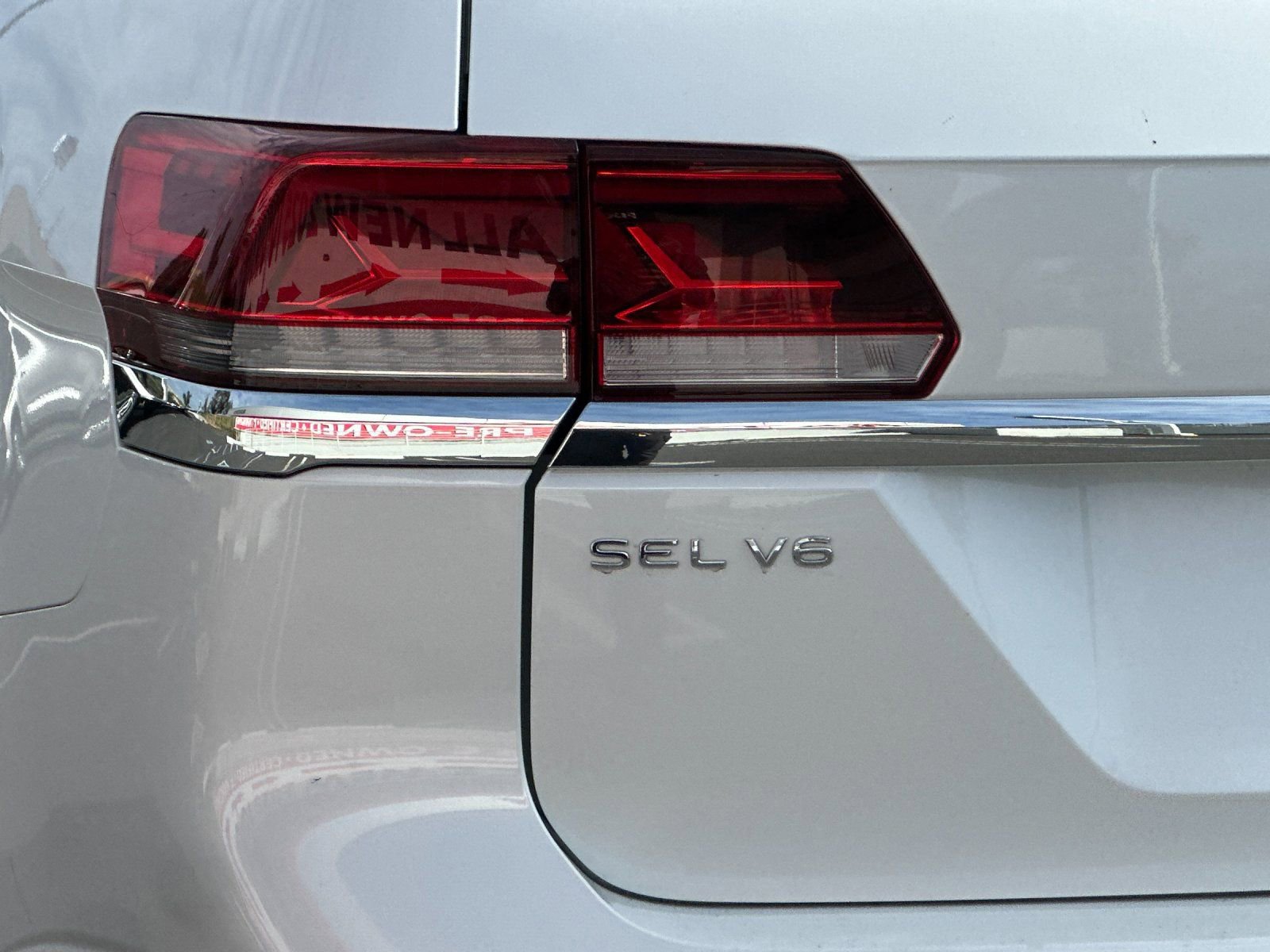 Used 2023 Volkswagen Atlas SEL Premium image 26