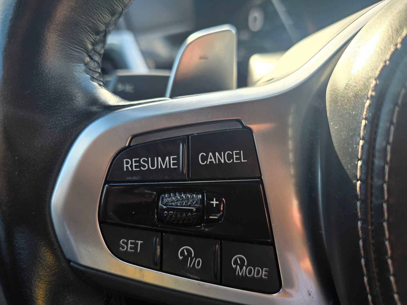 Used 2023 BMW X7 xDrive40i w/ M Sport Package image 34