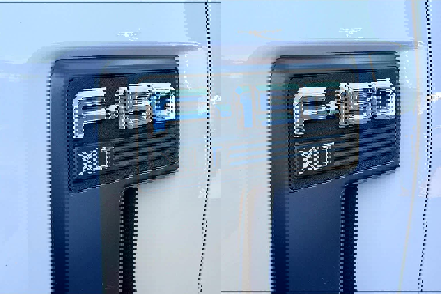 Used 2022 Ford F150 XLT w/ Equipment Group 302A High image 10