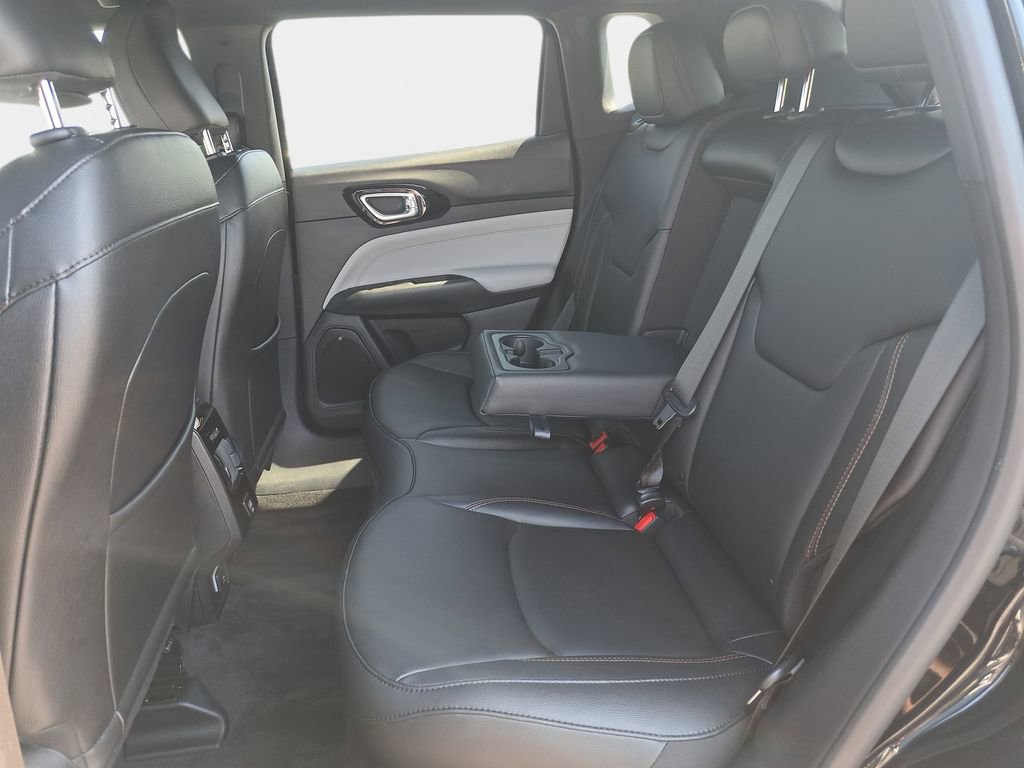 Certified 2024 Jeep Compass Limited AWD/4WD image 14