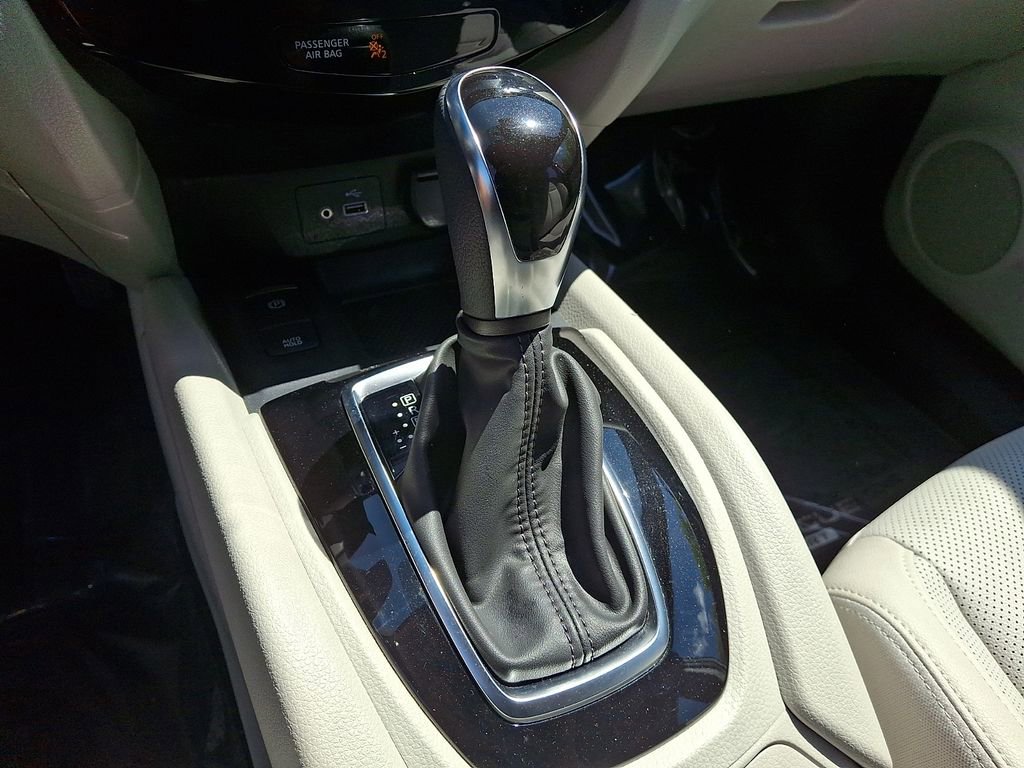 Used 2022 Nissan Rogue Sport SL AWD/4WD image 15