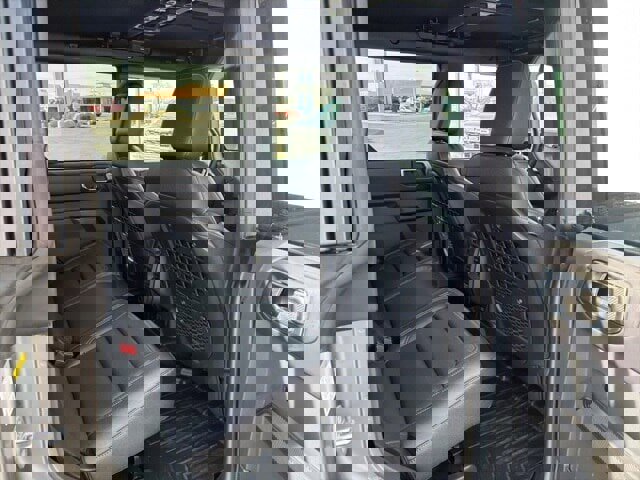 New 2025 Ford Bronco Badlands image 35