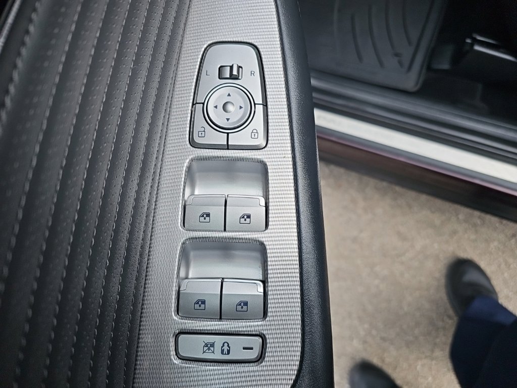 Certified 2024 Hyundai Palisade Calligraphy FWD image 13