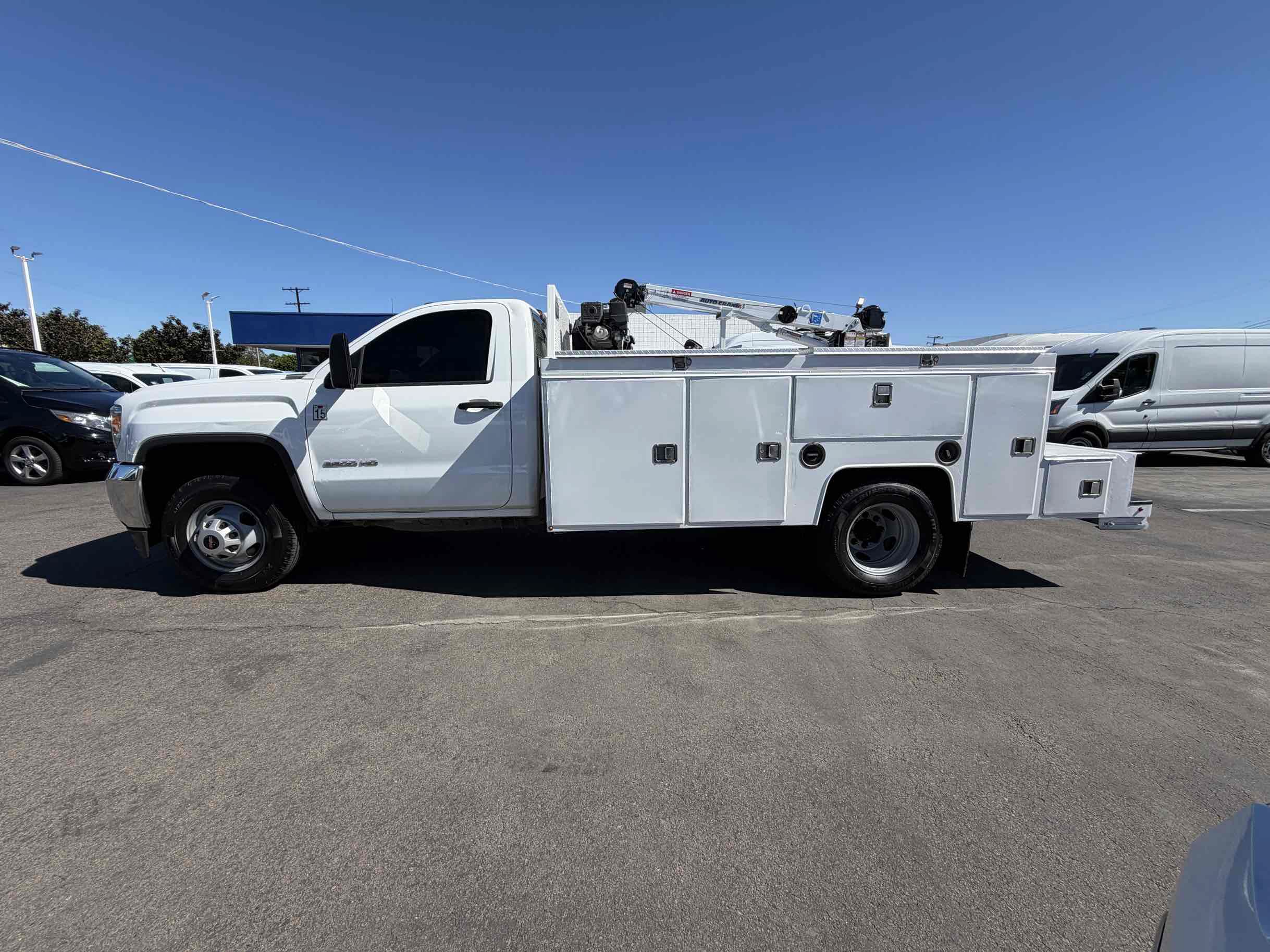 Used 2017 GMC Sierra 3500 2WD Regular Cab image 2