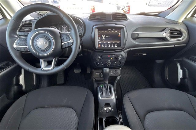 Used 2023 Jeep Renegade Latitude image 15
