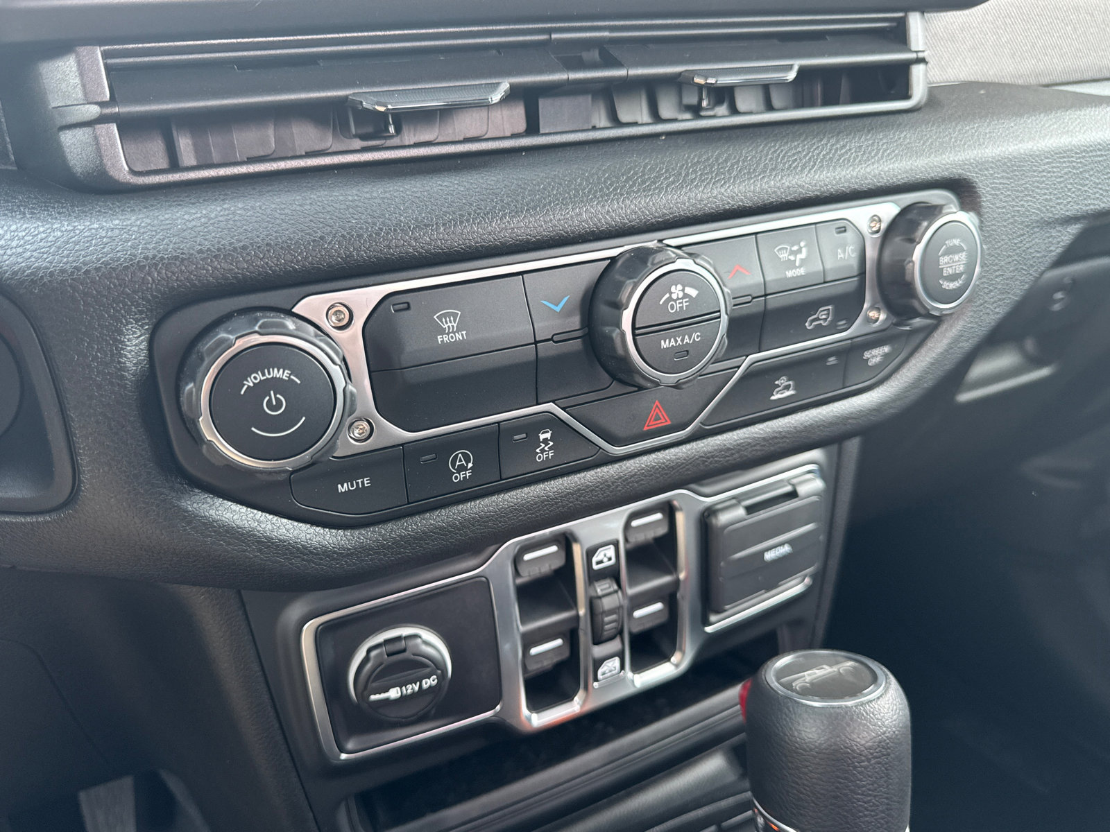 New 2026 Jeep Gladiator Sport AWD/4WD image 29