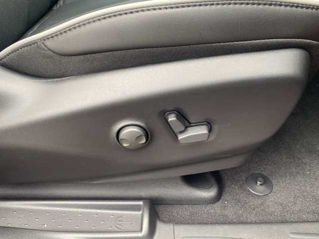 New 2026 Chrysler Pacifica Limited w/ S Appearance Package image 30