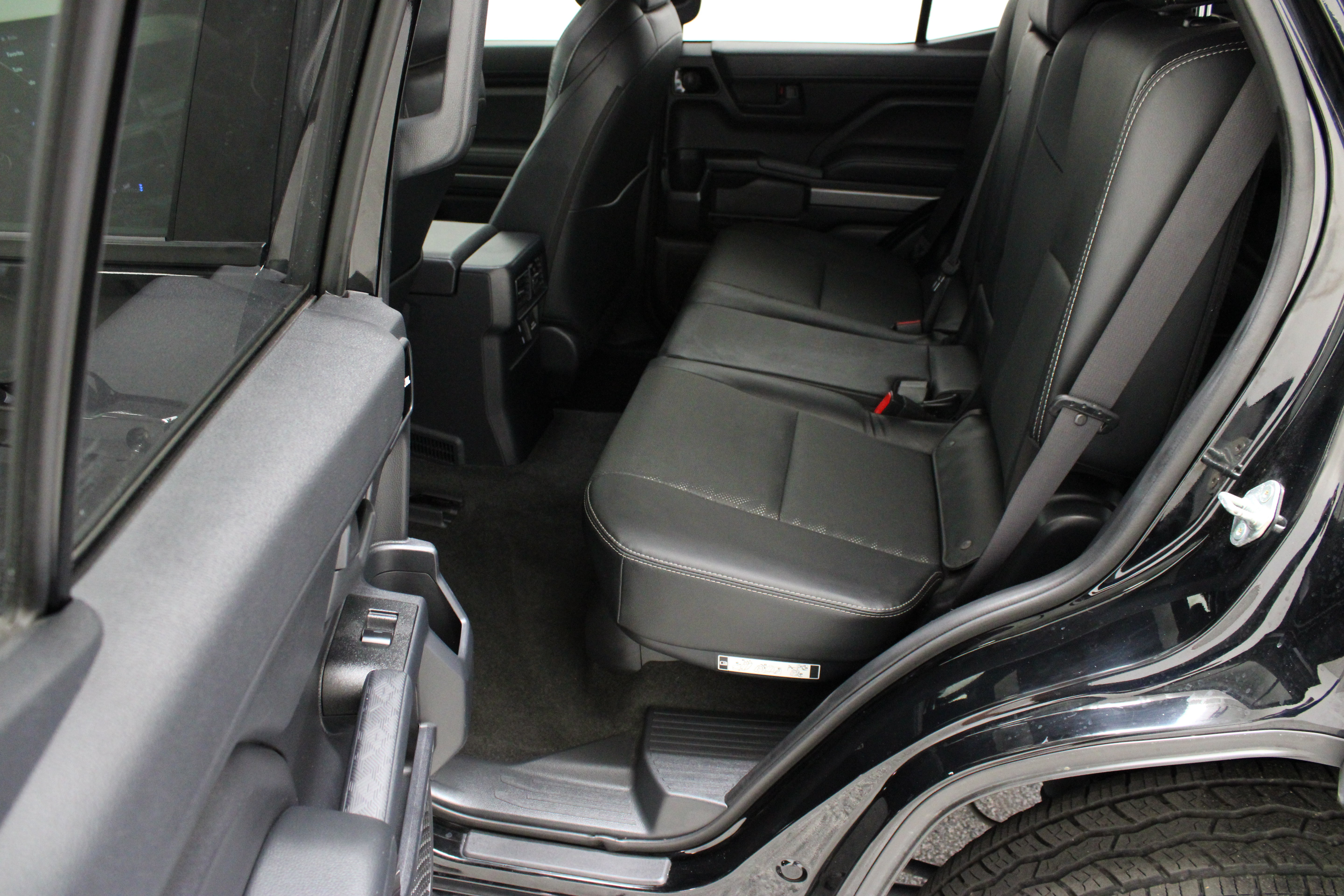 Used 2025 Toyota 4Runner TRD Off-Road Premium w/ Tow Technology Package AWD/4WD image 32