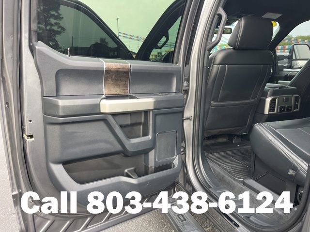 Used 2022 Ford F250 Lariat w/ Black Appearance Package image 9
