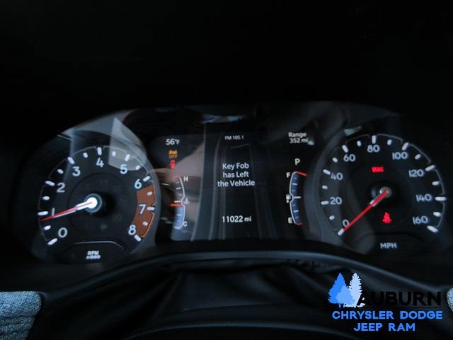 Used 2025 Jeep Compass Sport image 12