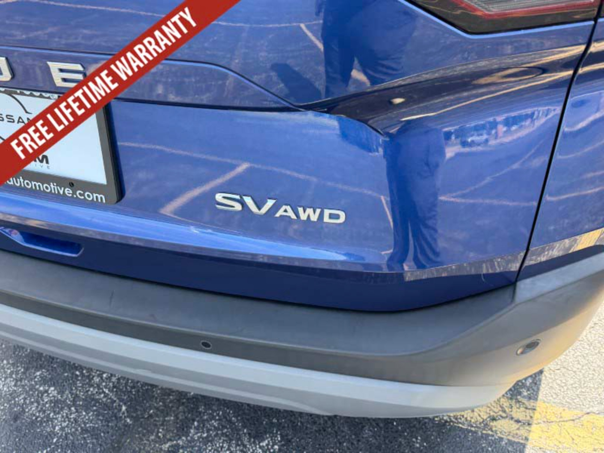 Used 2023 Nissan Rogue SV AWD/4WD image 12
