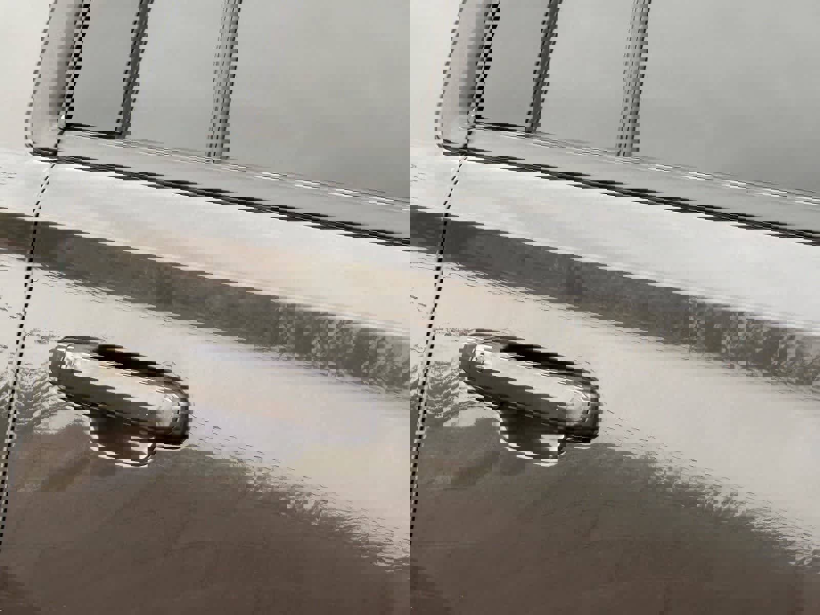 Used 2016 Cadillac Escalade Luxury image 10