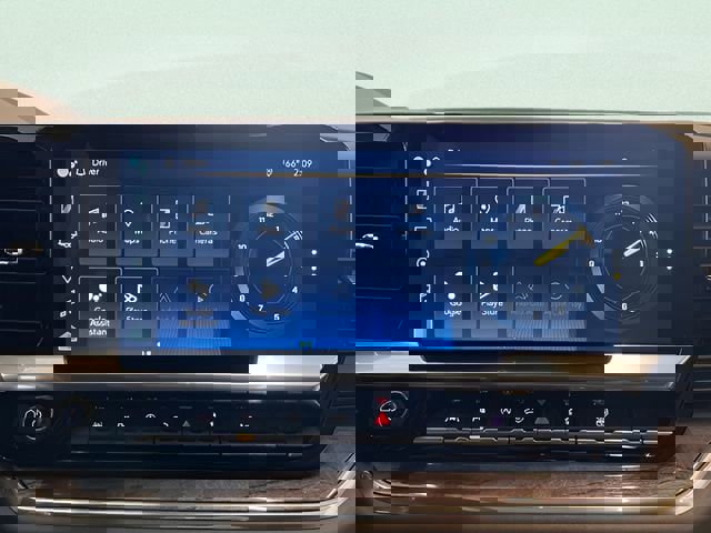 Certified 2023 Chevrolet Silverado 1500 LTZ w/ LTZ Premium Package image 27