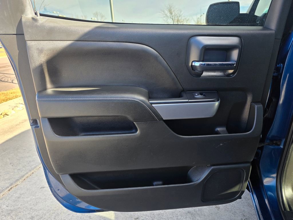 Used 2018 Chevrolet Silverado 1500 LT w/ All Star Edition image 26