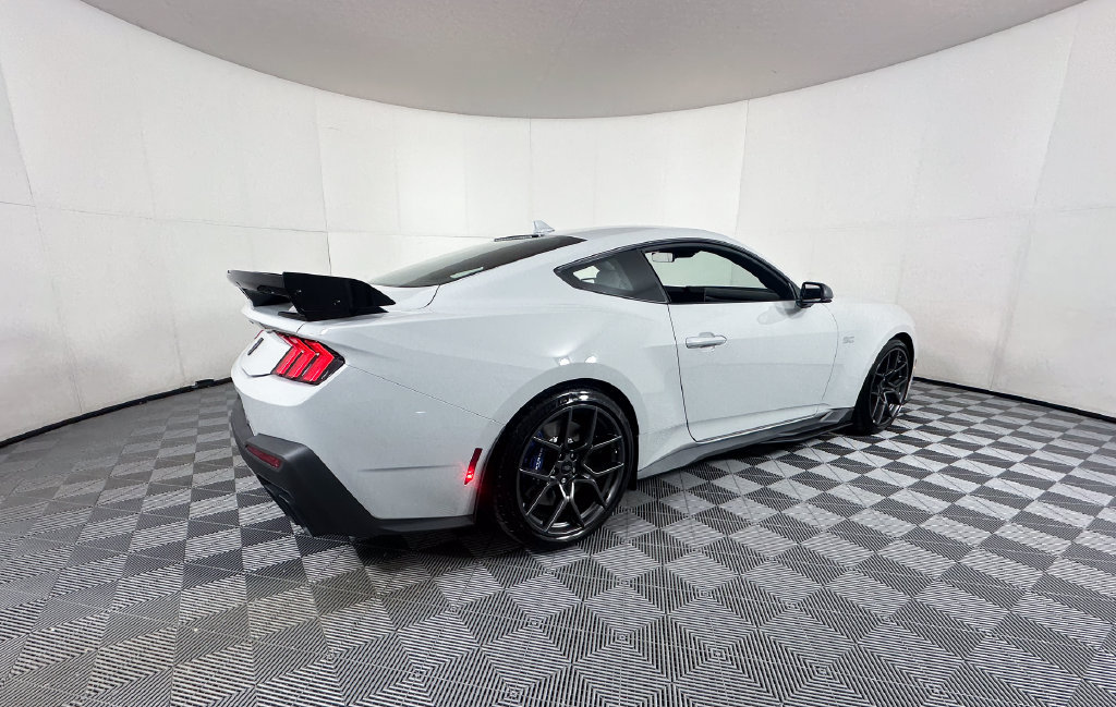 Used 2026 Ford Mustang Dark Horse SC RWD image 4