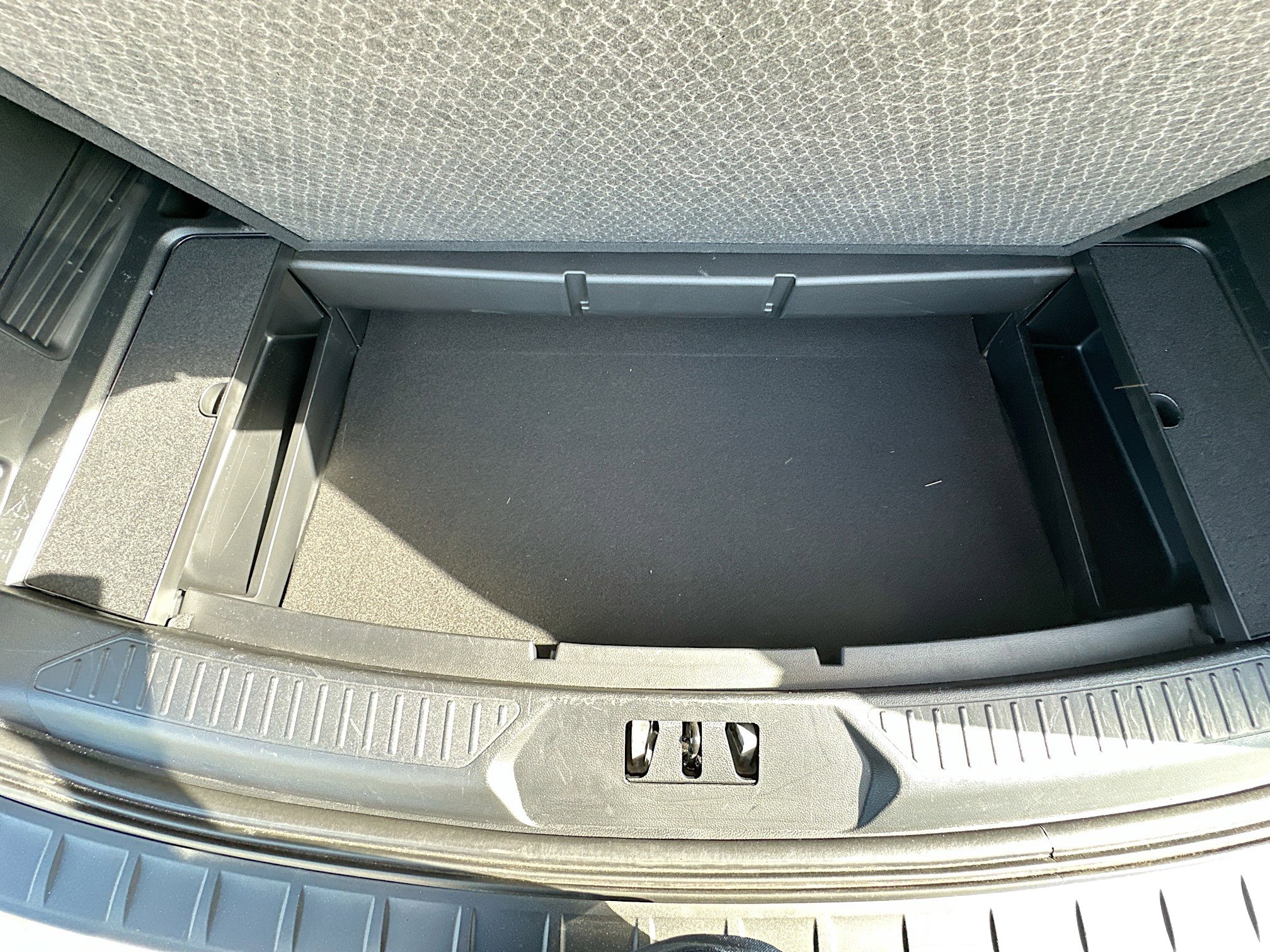 Certified 2023 Ford Explorer XLT w/ Equipment Group 202A image 32