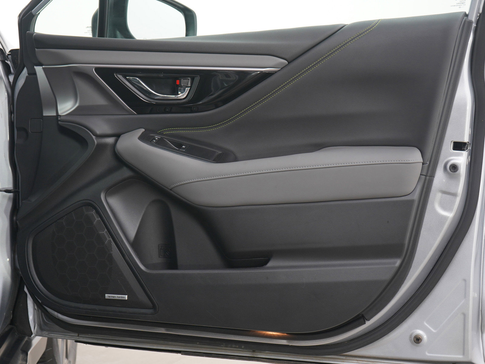 Used 2025 Subaru Outback Onyx Edition image 13