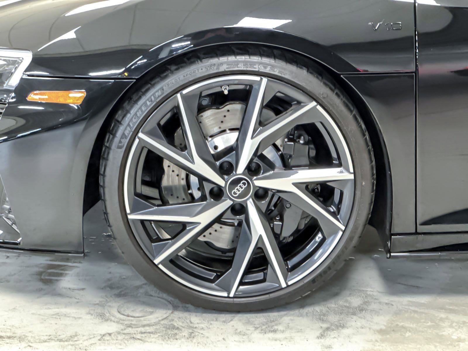 Used 2023 Audi R8 V10 performance w/ Carbon Exterior Package image 25