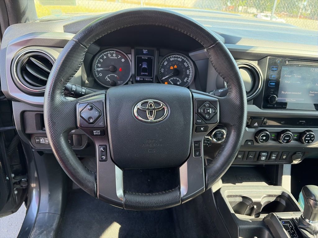 Used 2018 Toyota Tacoma TRD Sport w/ Technology Package image 12