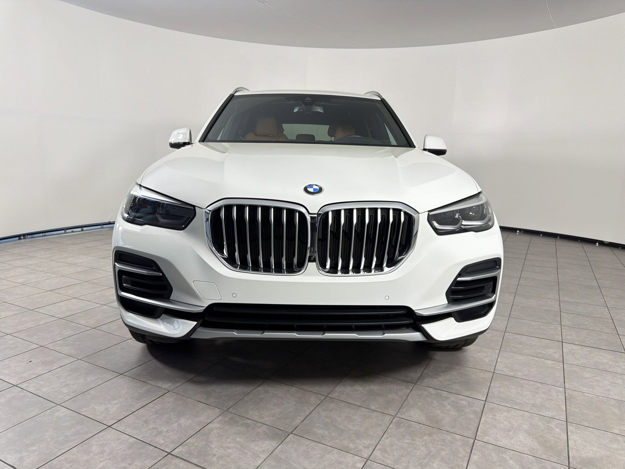 Certified 2023 BMW X5 sDrive40i w/ Parking Assistance Package image 6