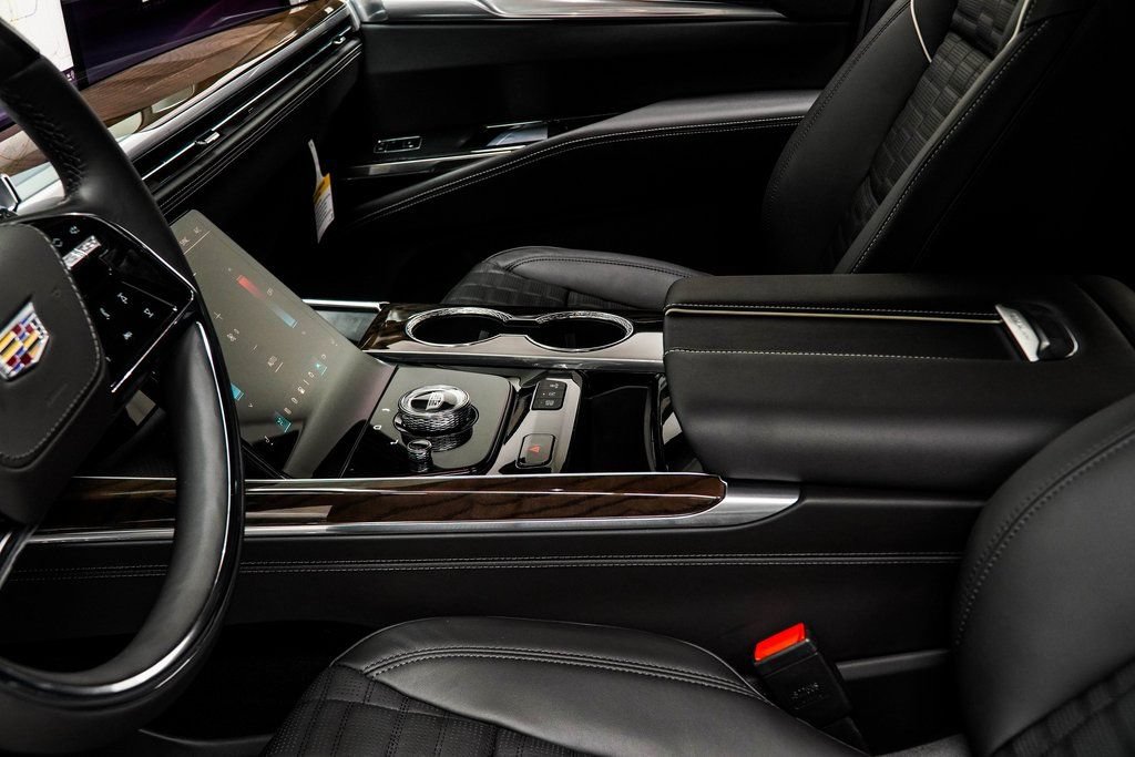 Used 2026 Cadillac Escalade Platinum Sport AWD/4WD image 24