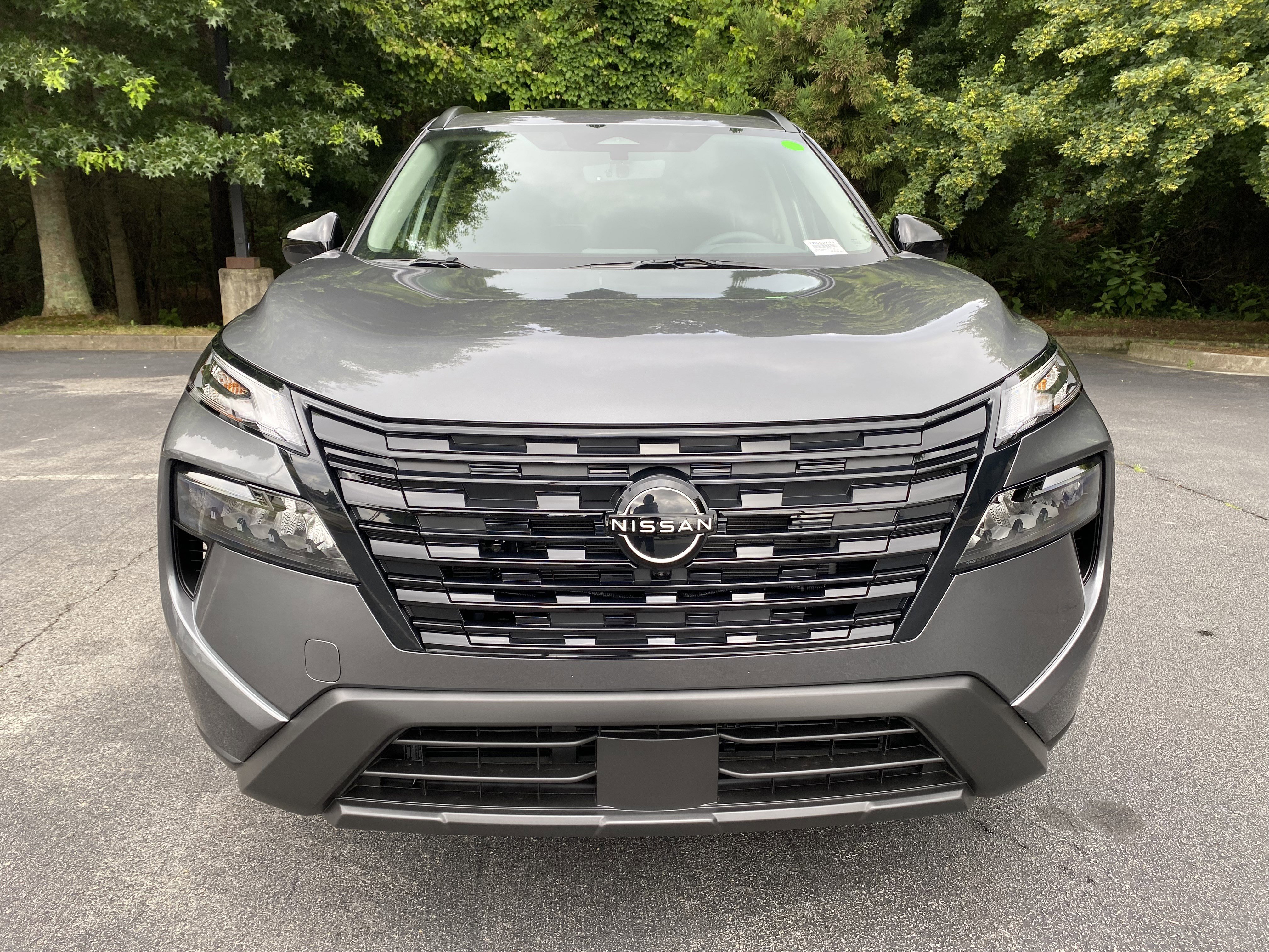 Used 2026 Nissan Rogue Dark Armor FWD image 3