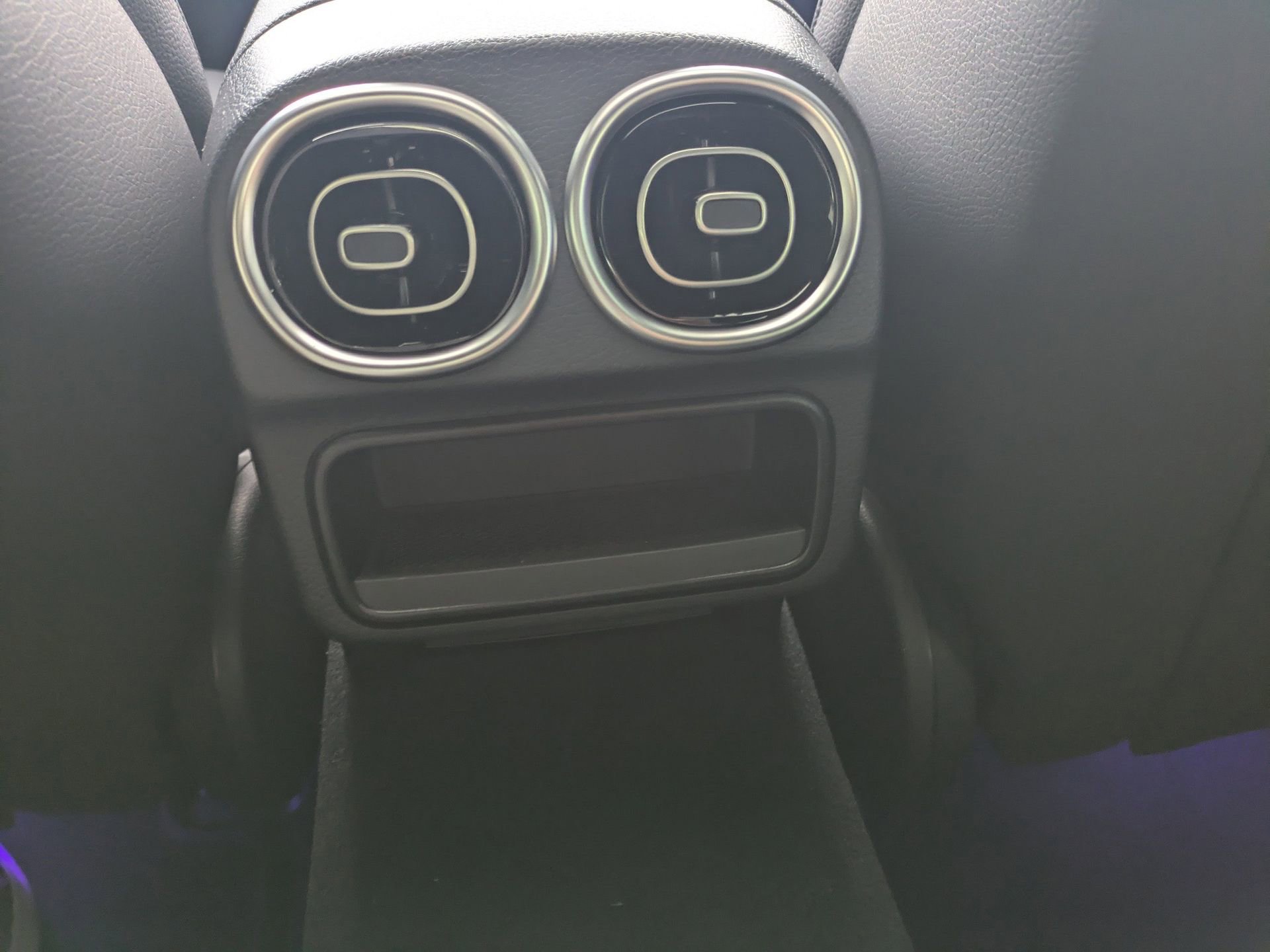 Used 2025 Mercedes-Benz C 300 Sedan image 14