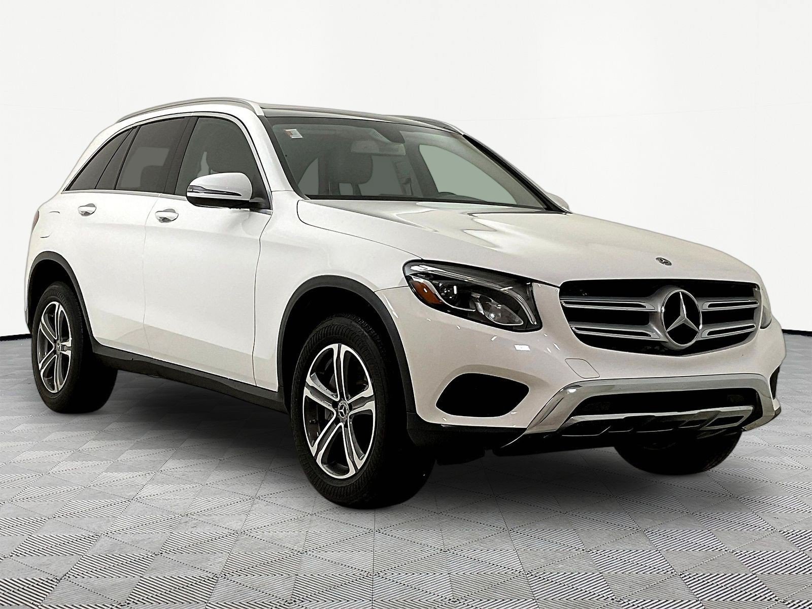 Certified 2019 Mercedes-Benz GLC 300 4MATIC image 3