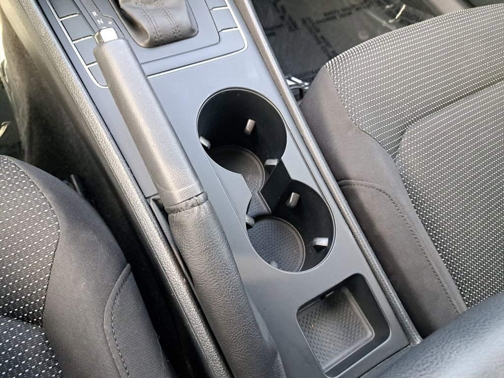 Used 2016 Volkswagen Passat 1.8T S image 24