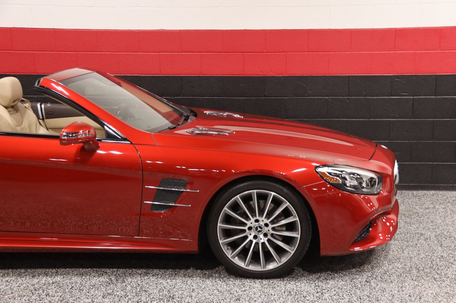 Used 2018 Mercedes-Benz SL 450 image 6