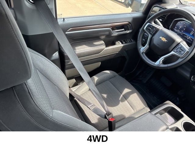 Used 2025 Chevrolet Silverado 2500 LT w/ Convenience Package image 16