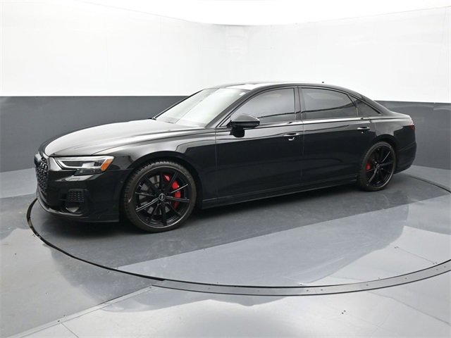 Used 2024 Audi S8 image 2