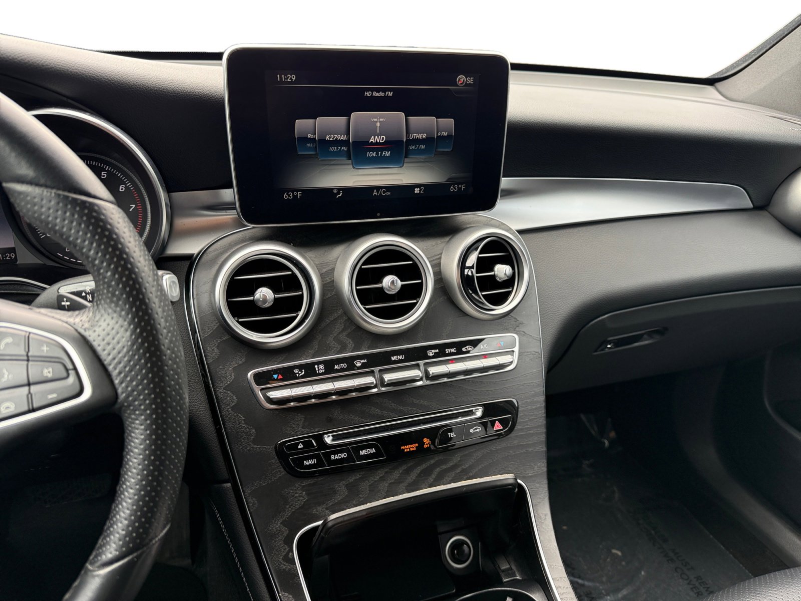 Used 2018 Mercedes-Benz GLC 300 4MATIC image 12