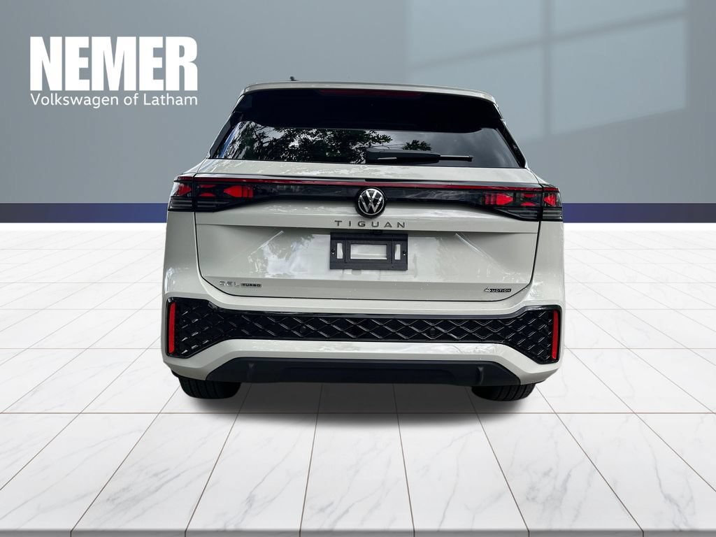 New 2026 Volkswagen Tiguan SEL R-Line AWD/4WD image 3