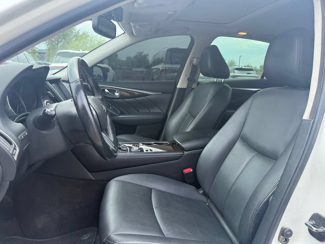 Used 2018 INFINITI Q50 Luxe w/ Cargo Package (L95) RWD image 11