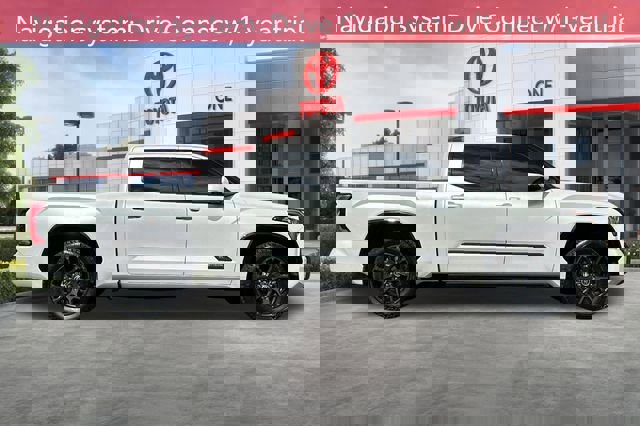 Used 2022 Toyota Tundra Platinum w/ Advanced Package image 3