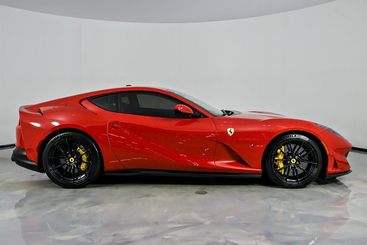 Used 2018 Ferrari 812 Superfast RWD image 13