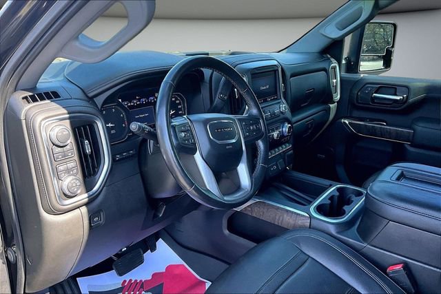 Used 2022 GMC Sierra 3500 Denali w/ Denali Black Diamond Edition image 17