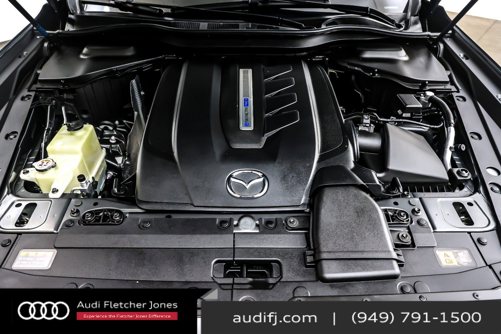 Used 2024 MAZDA CX-90 Plug-In Hybrid w/ Premium Pkg image 11